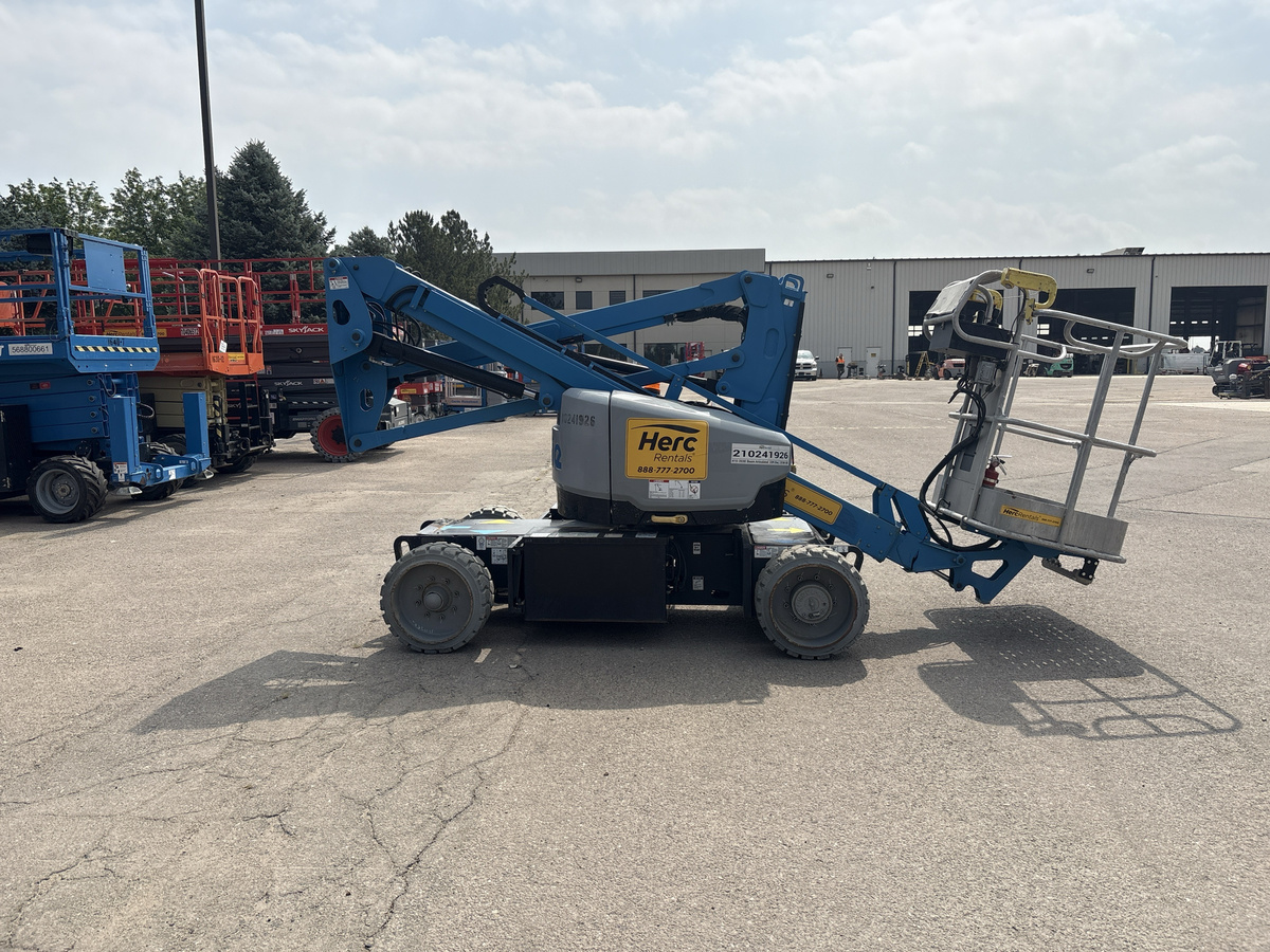 2018 Genie Z-33/18