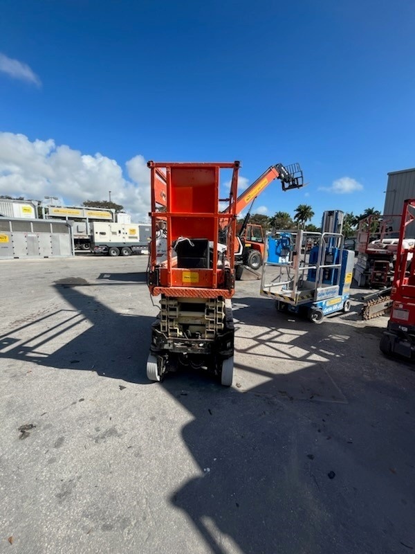 2018 JLG 1932R-4