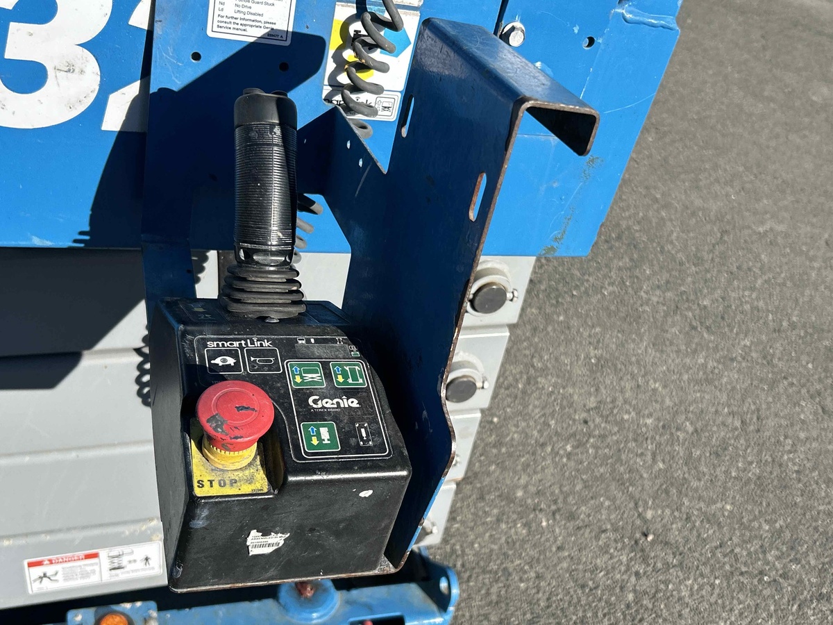2018 Genie GS-3232-6