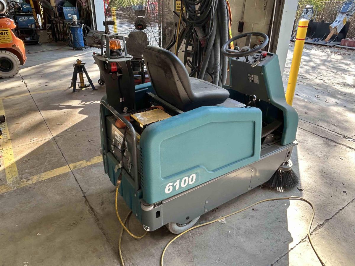 2021 Tennant 6100