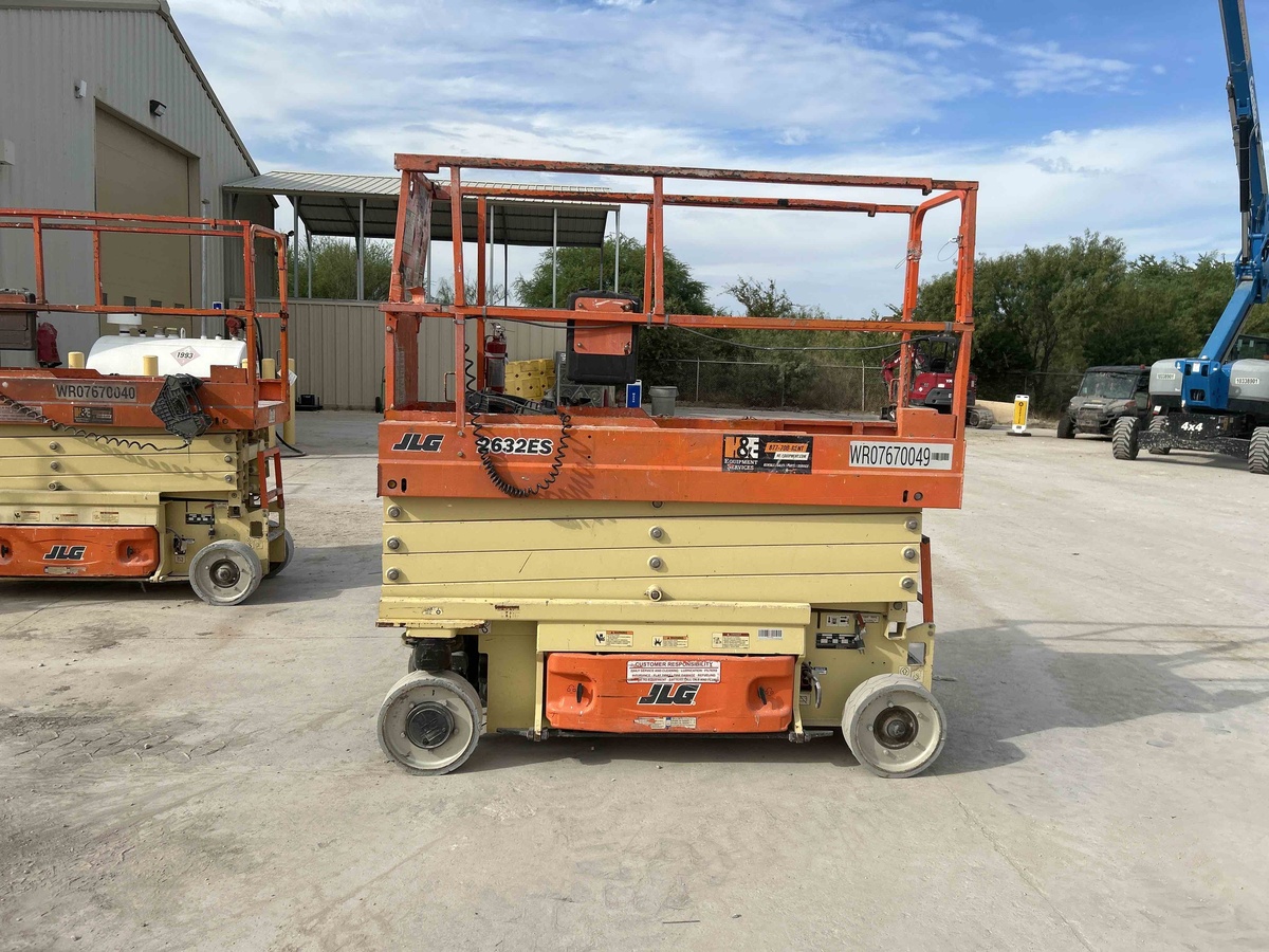 2017 JLG 2632ES-2