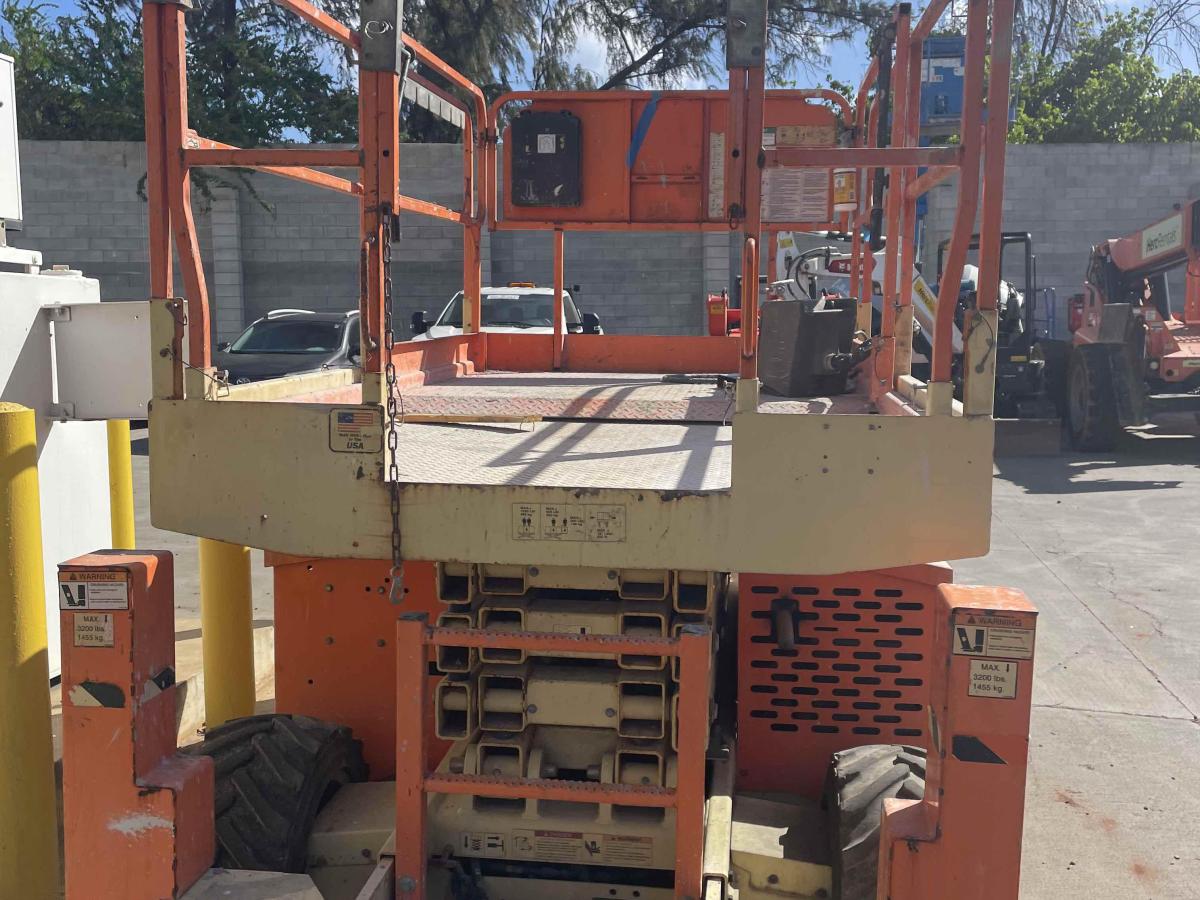 2017 JLG 260MRT-7