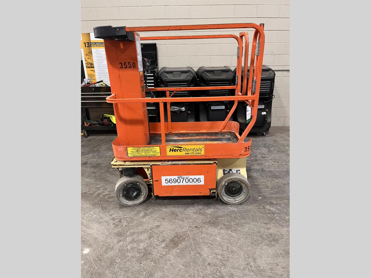 2015 JLG 1230ES