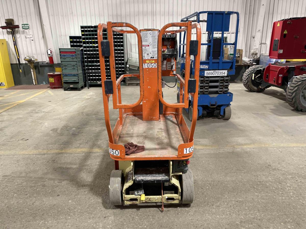 2015 JLG 1230ES