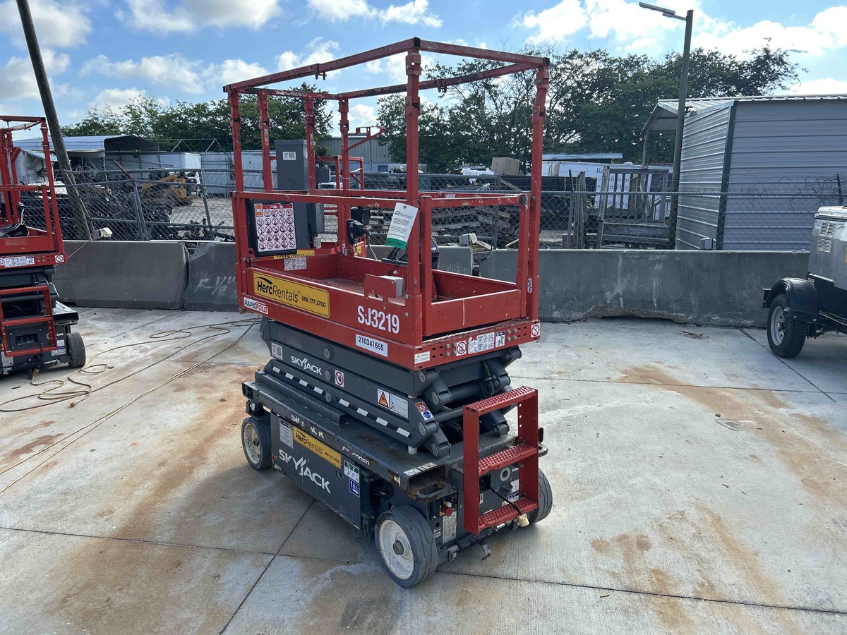 2021 Skyjack SJ3219-2