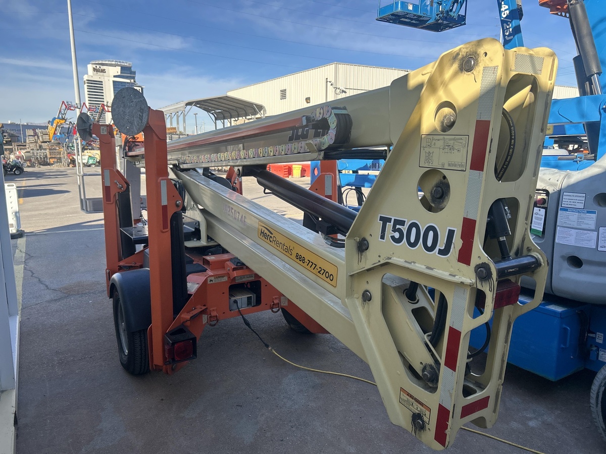 2018 JLG T500J-3