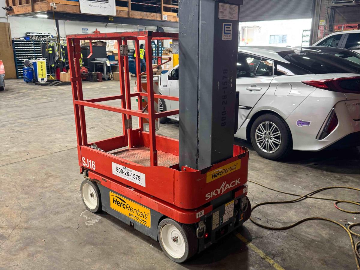2019 Skyjack SJ16
