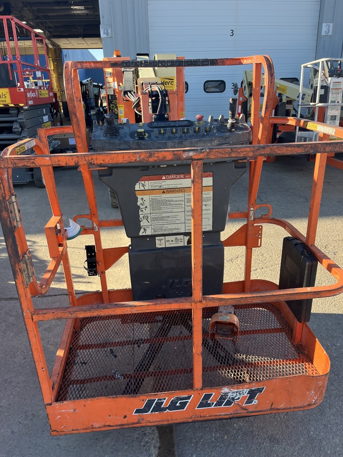 2015 JLG E300AJP-6