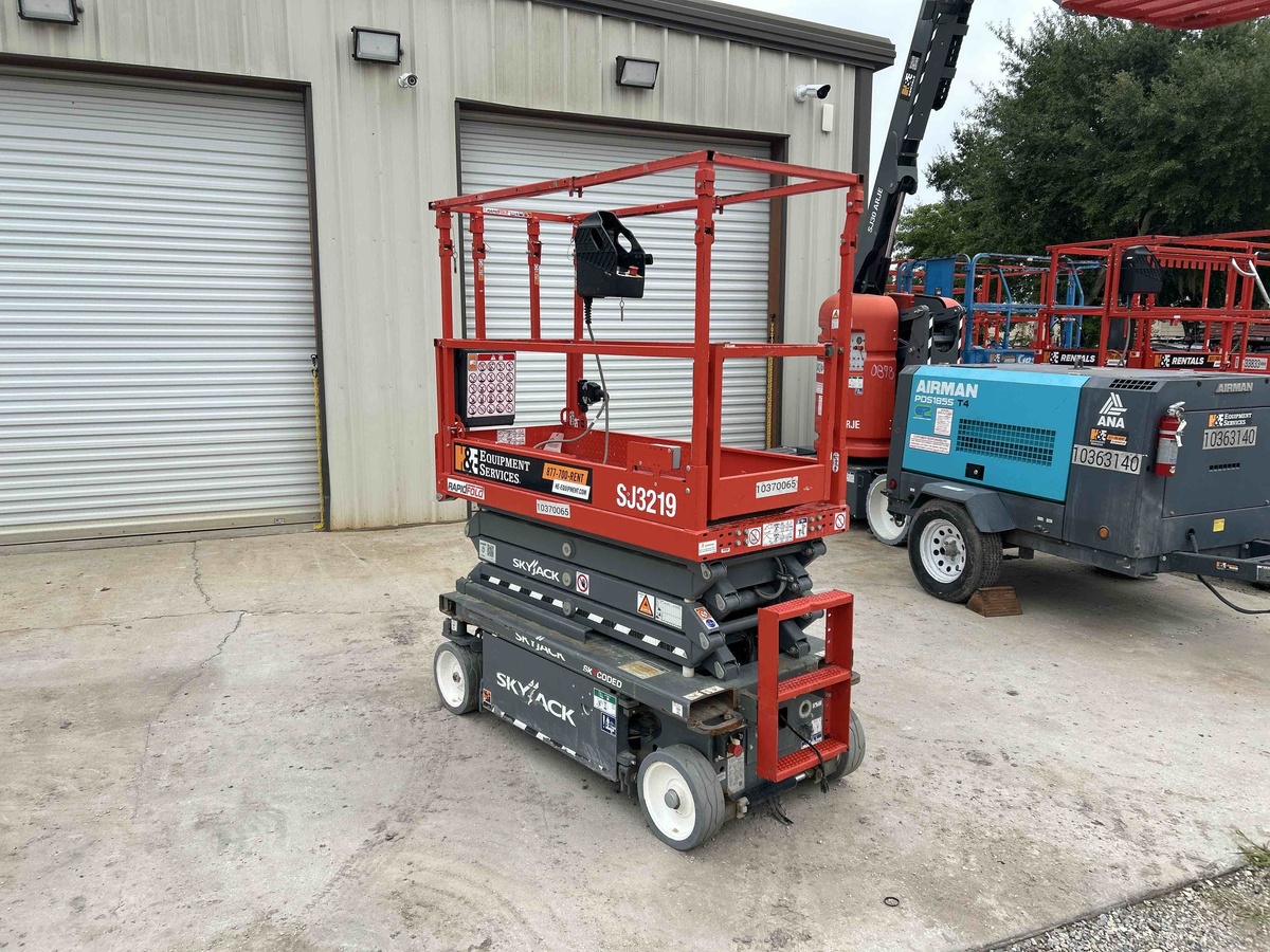 2022 Skyjack SJ3219-4