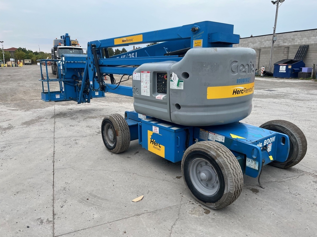 2014 Genie Z-45/25-11