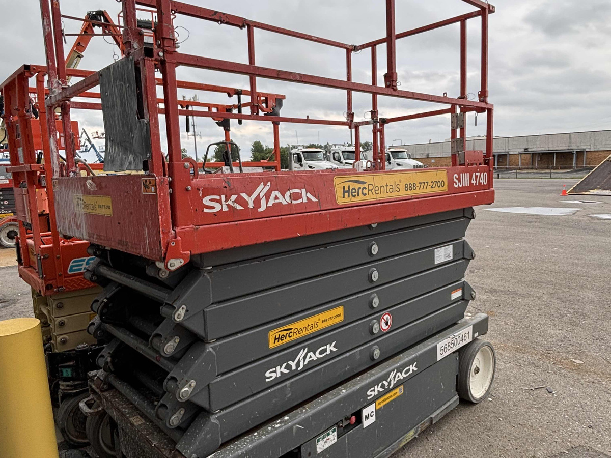 2019 Skyjack SJ4740