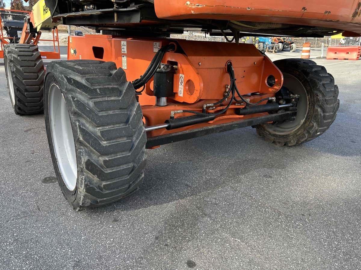 2018 JLG 660SJ-8