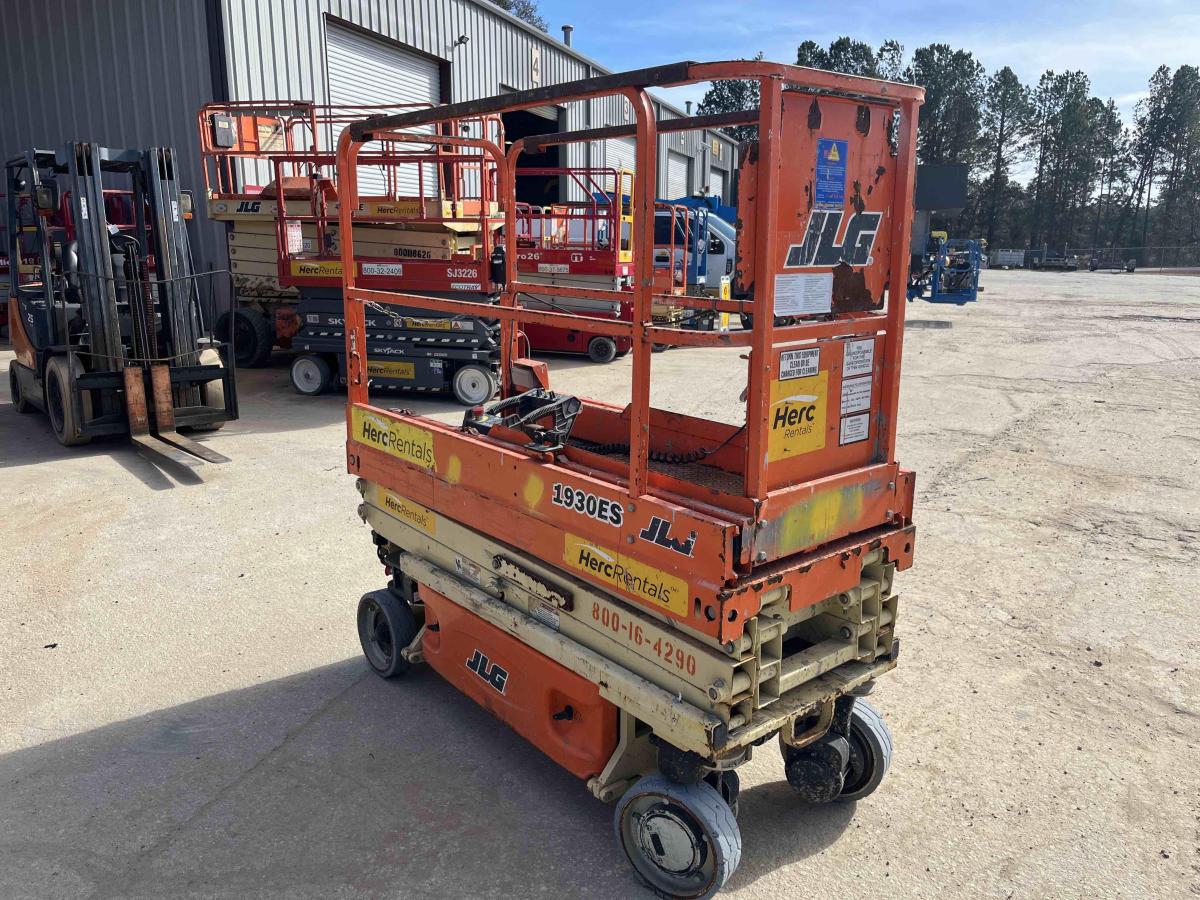 2017 JLG 1930ES