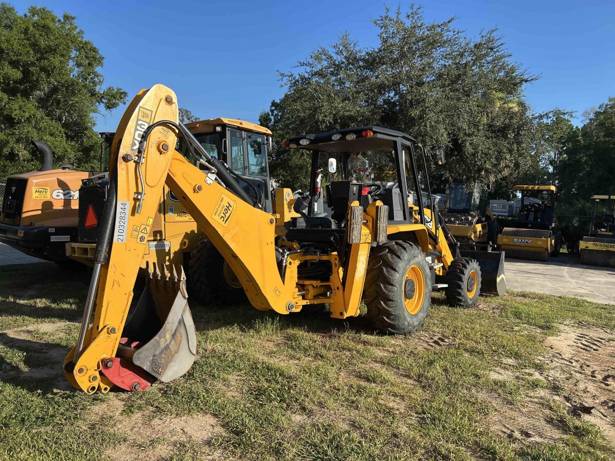 2022 JCB 3CX-3