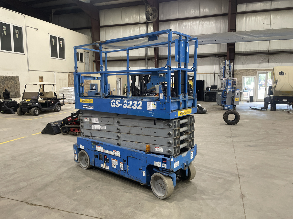 2015 Genie GS-3232-4