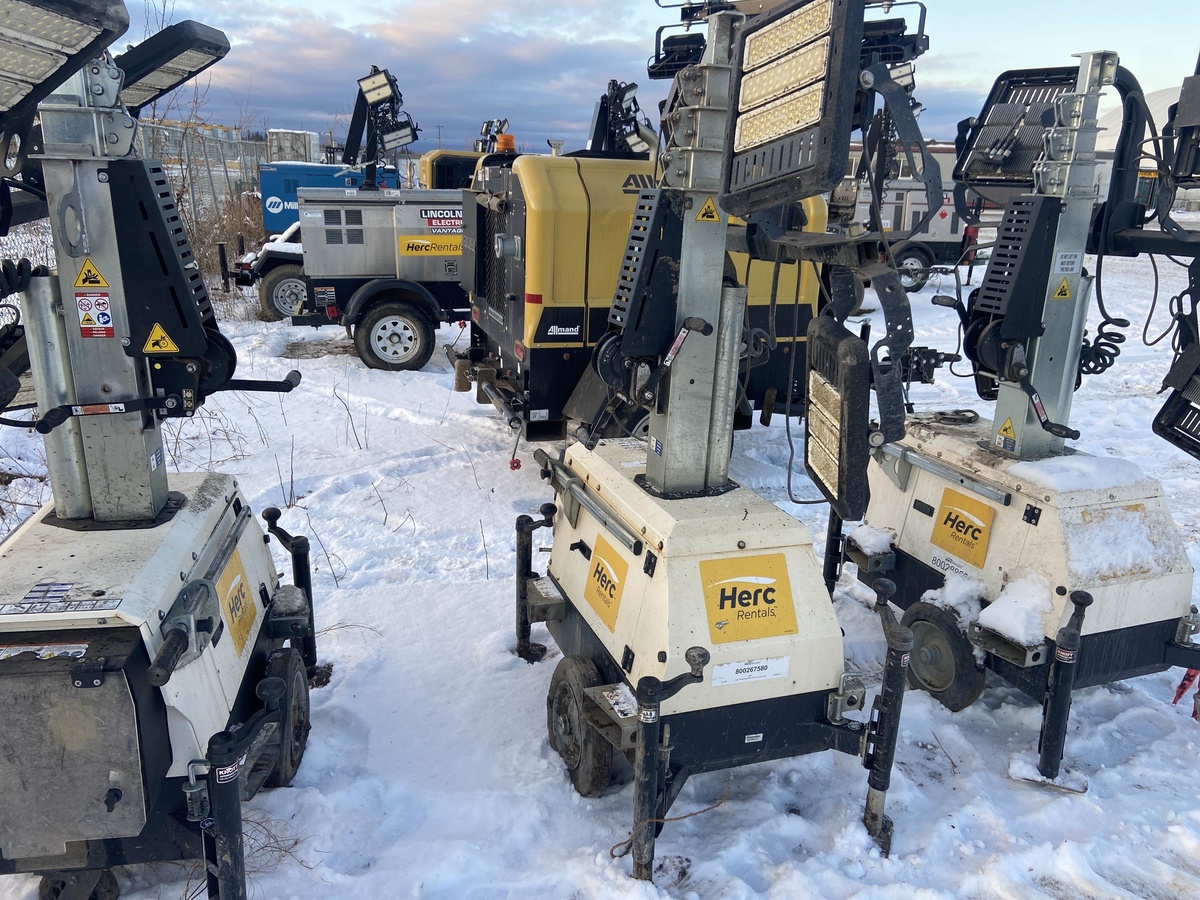 2019 Magnum PLT240-3