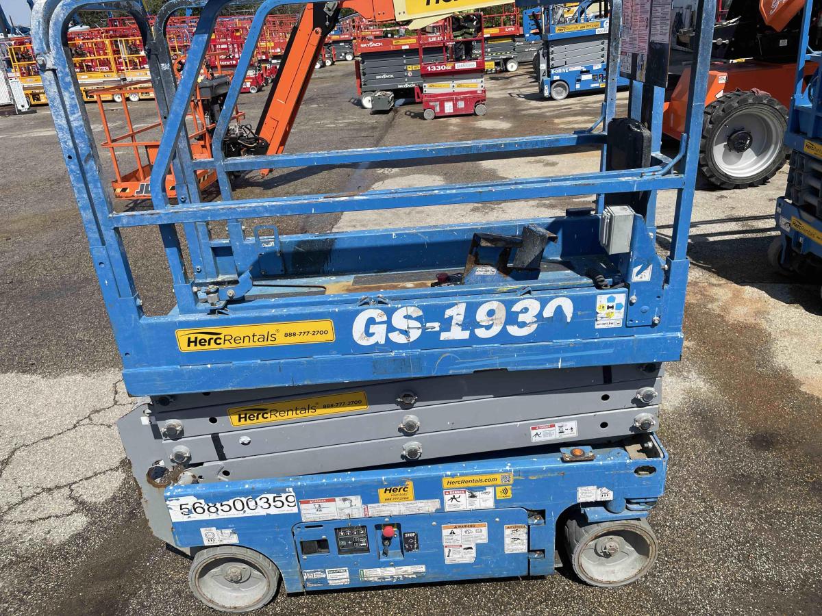 2018 Genie GS-1930