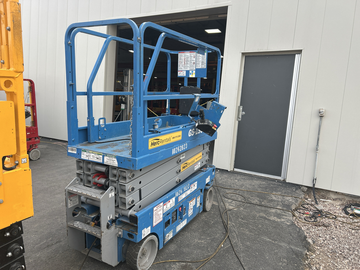 2018 Genie GS-1930-4