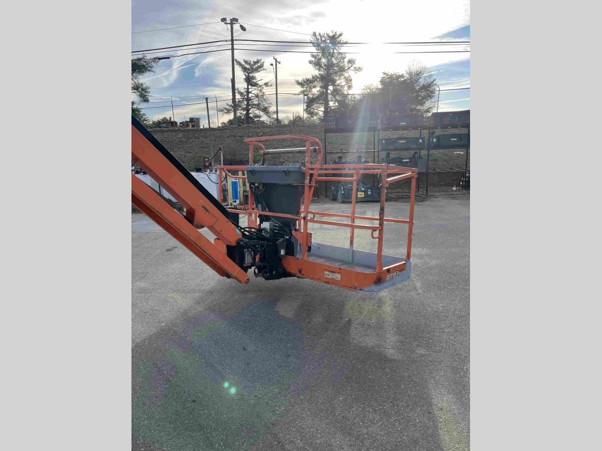 2017 JLG 860SJ