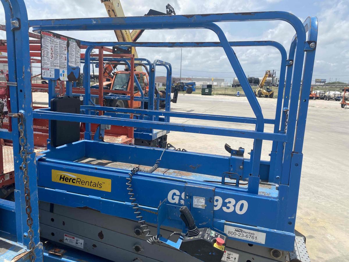 2018 Genie GS-1930