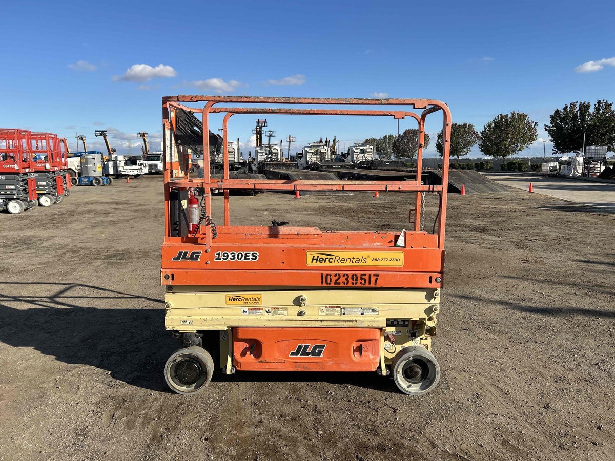 2018 JLG 1930ES-15