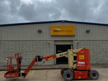 2018 JLG E300AJP-4