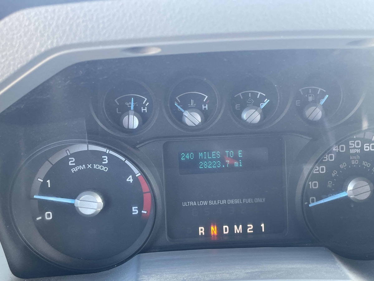 2017 Ford F750-5