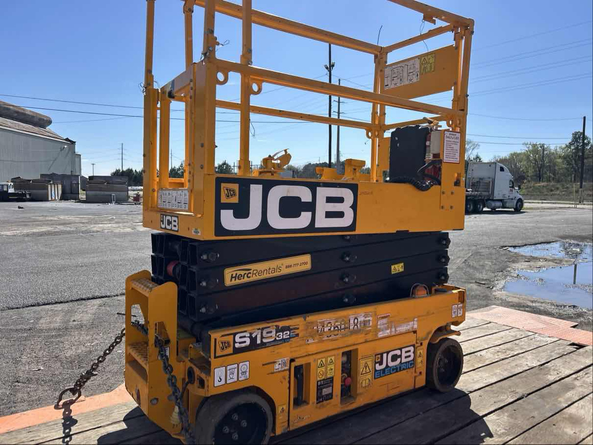 2024 JCB S1932E