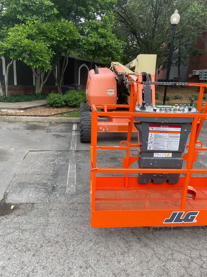 2017 JLG 450AJ-4