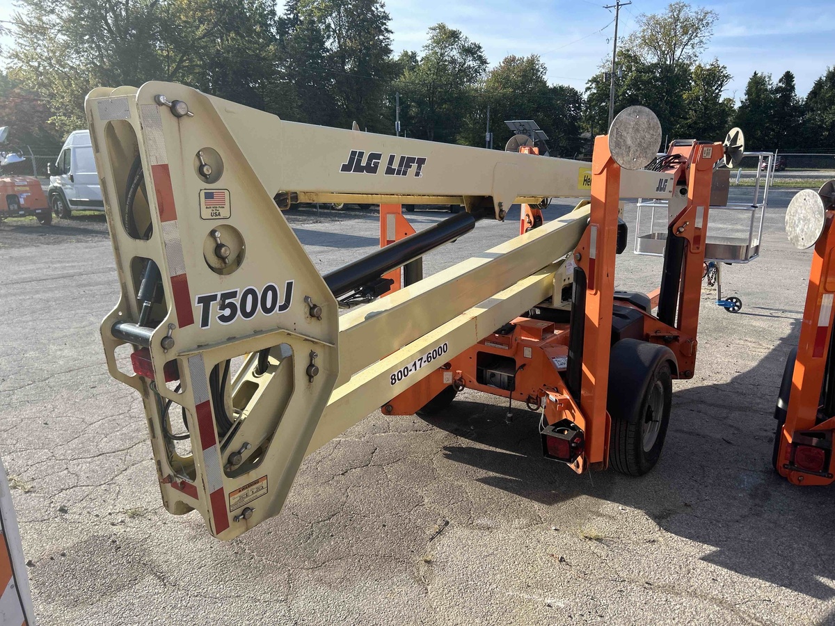 2017 JLG T500J-1