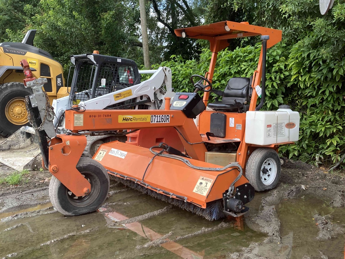 2021 LayMor SM300-1