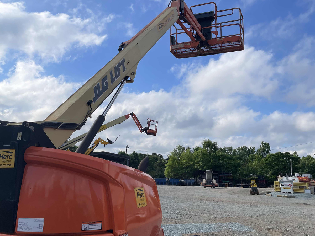 2018 JLG 460SJ