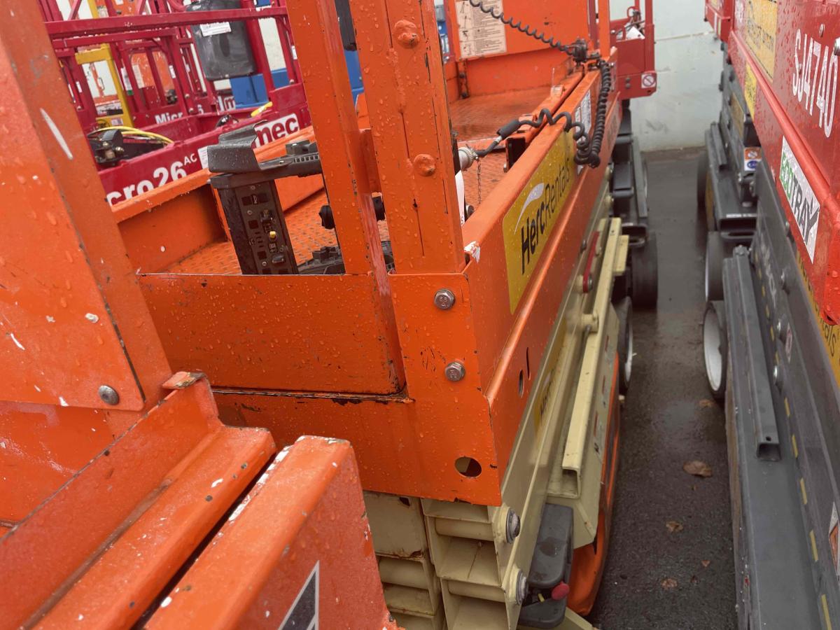 2018 JLG 2632ES