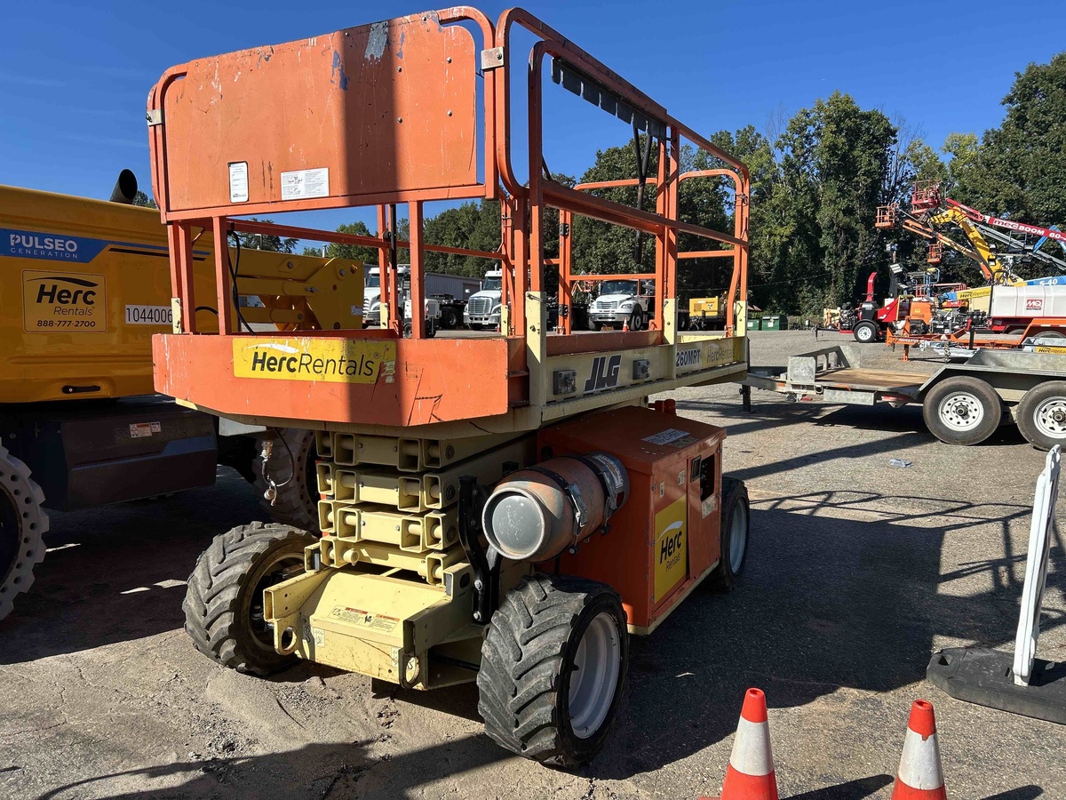 2018 JLG 260MRT-2