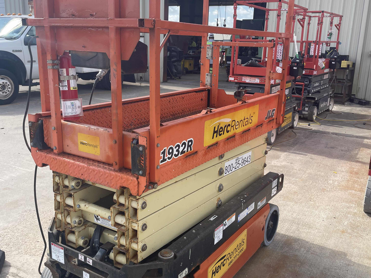 2019 JLG 1932R-5
