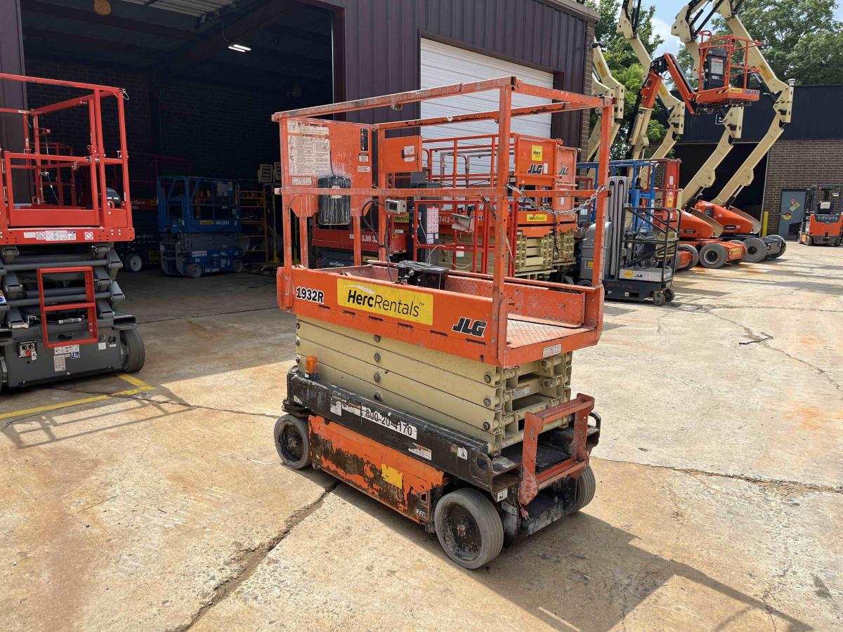 2018 JLG 1932R