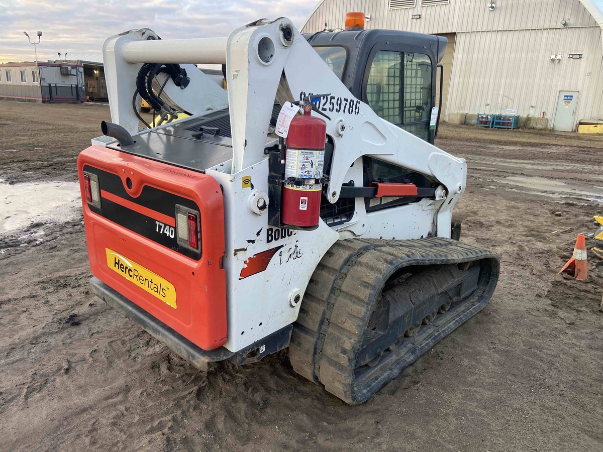2019 Bobcat T740-4