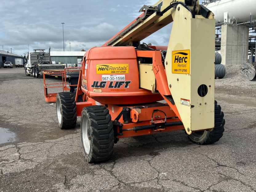 2015 JLG 600AJ-4