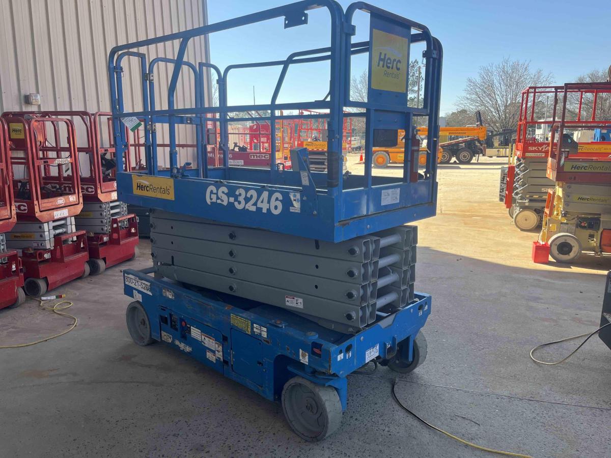 2018 Genie GS-3246