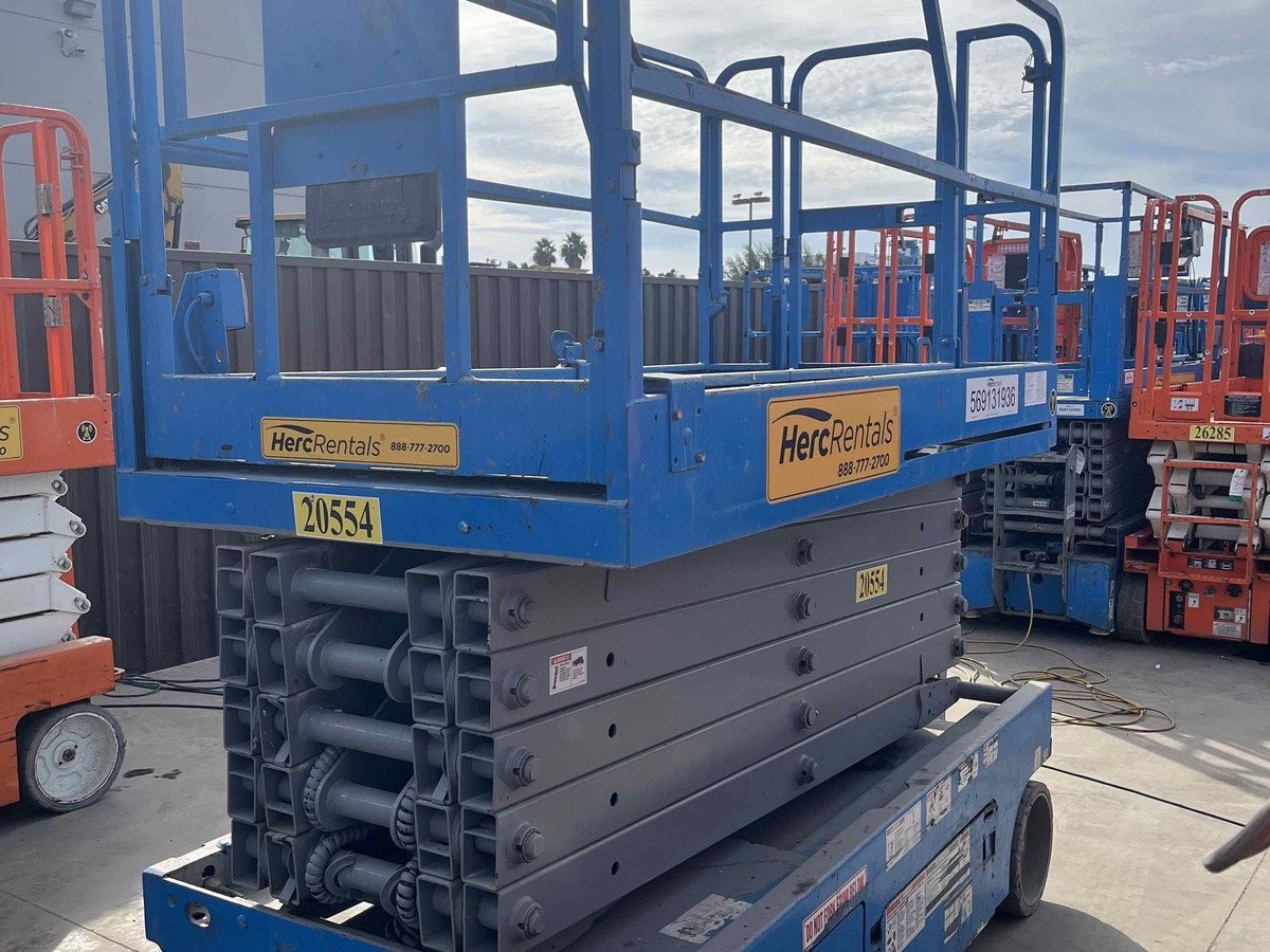 2016 Genie GS-4047