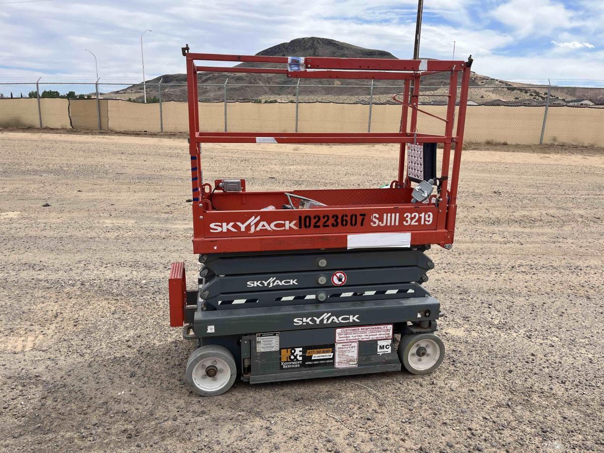 2017 Skyjack SJ3219