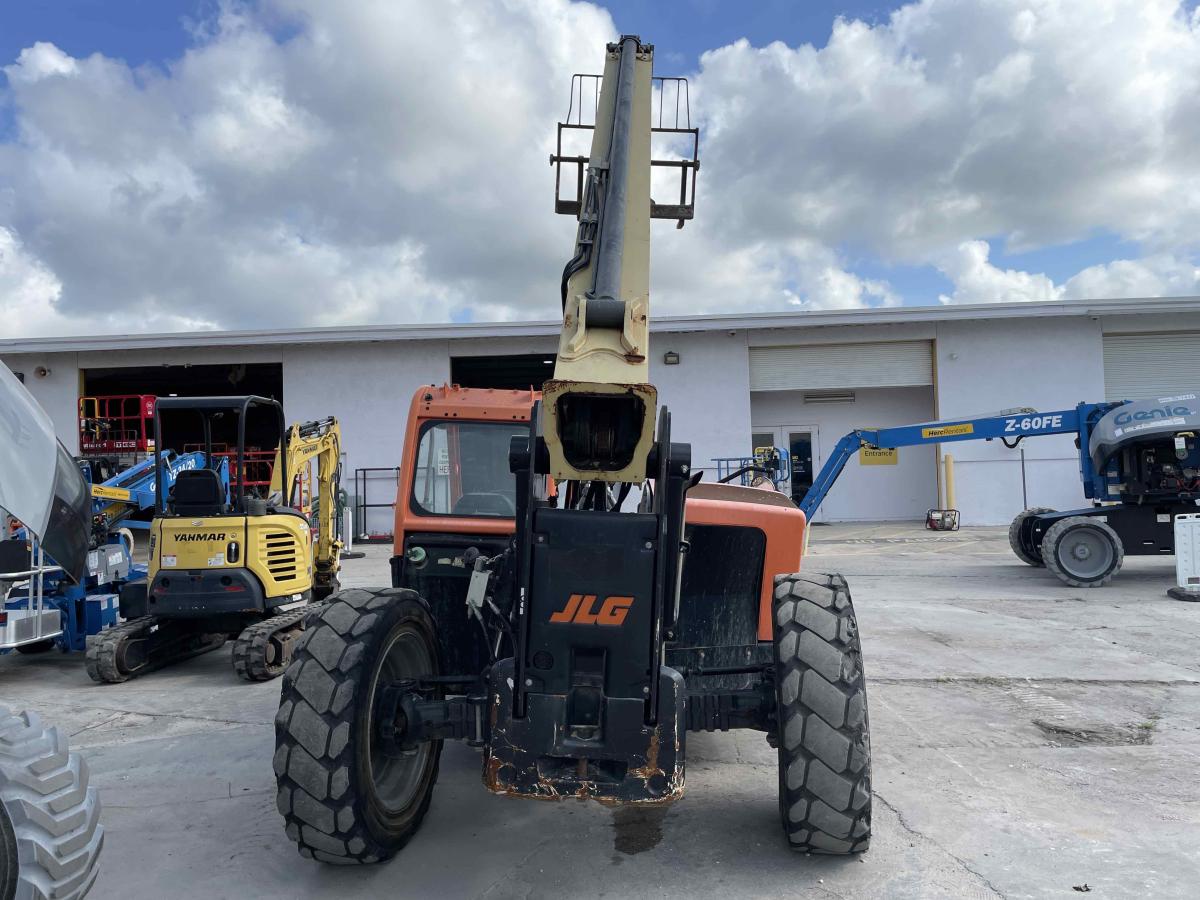 2018 JLG G6-42A-6