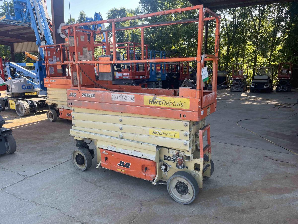 2018 JLG 2632ES-1