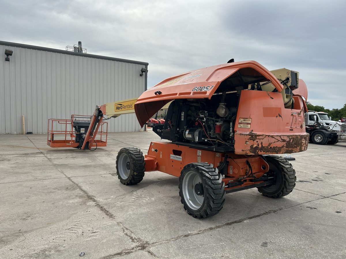 2018 JLG 660SJ-4