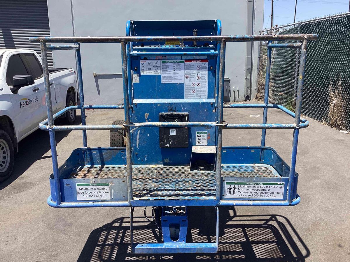 2012 Genie Z-45/25J DC