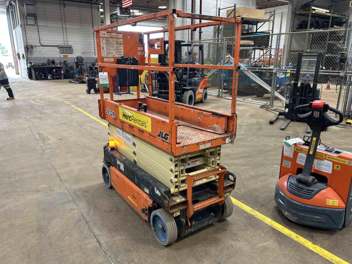 2018 JLG 1932R-4