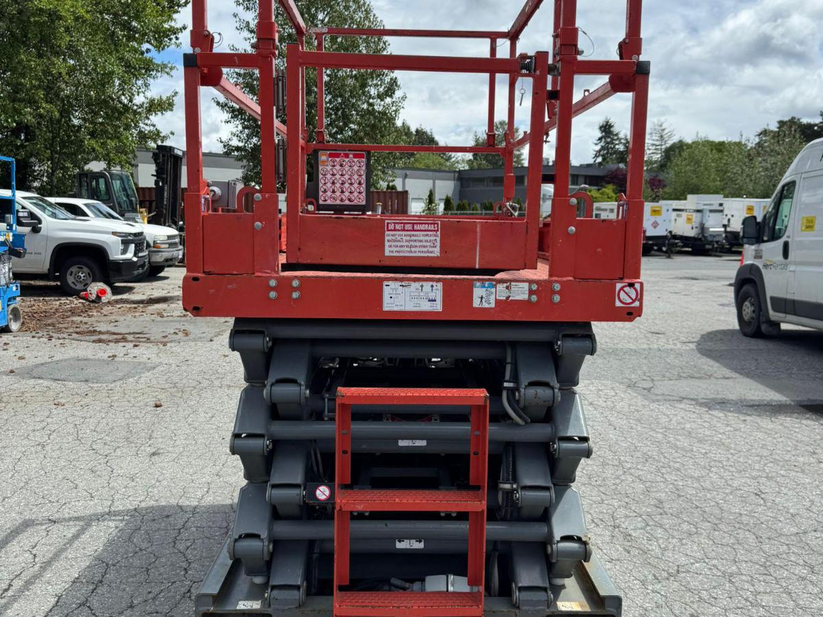 2018 Skyjack SJ4740-4