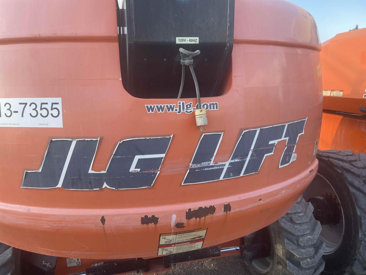 2017 JLG 600S