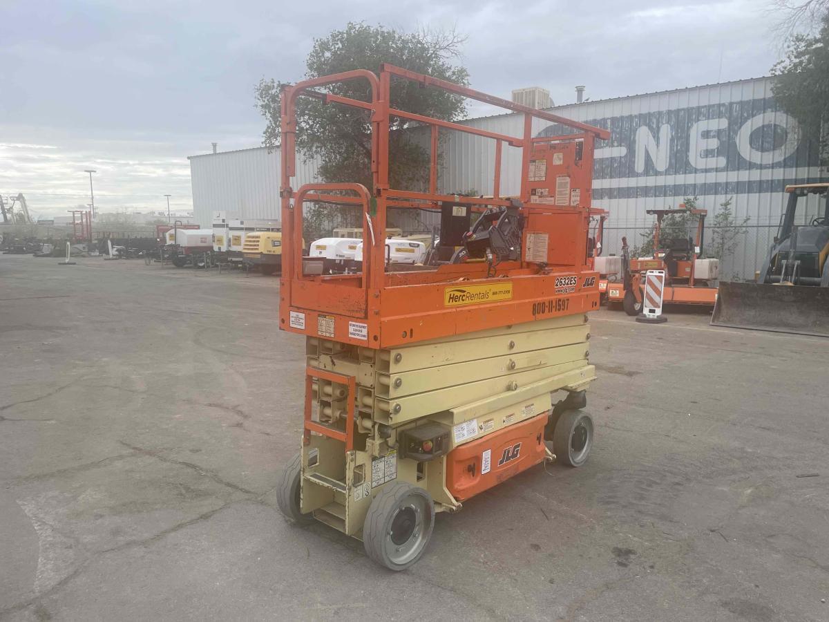 2016 JLG 2632ES