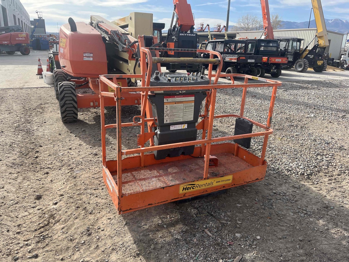 2018 JLG 450AJ-2